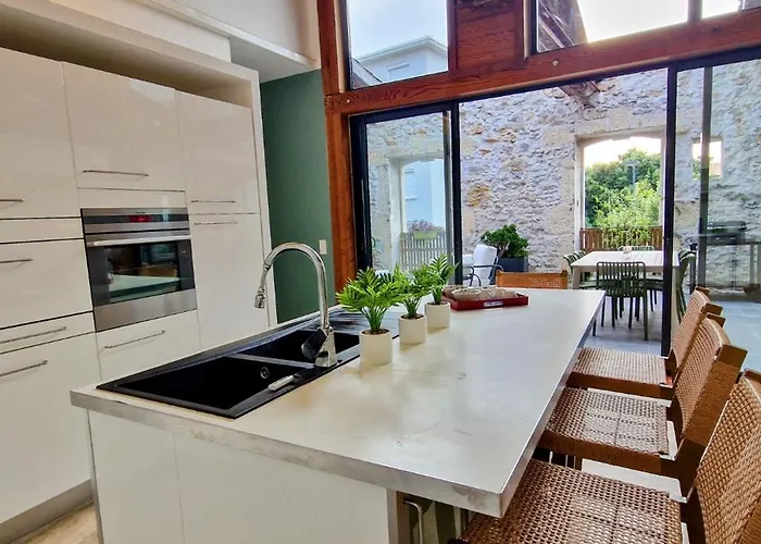 Apartamento Le Loft De Thau, Standing, Grand Patio, Deco Boheme, Parking, Climatisation Sète